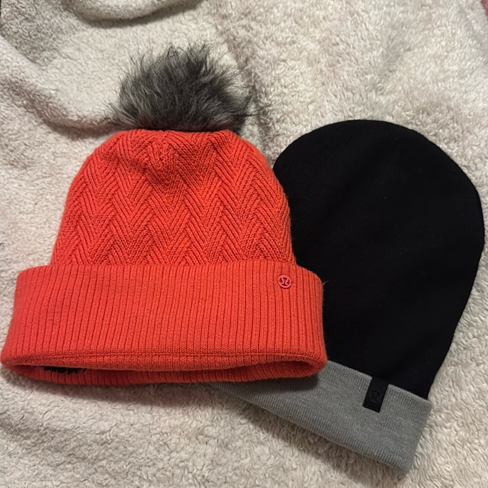 Lululemon touques